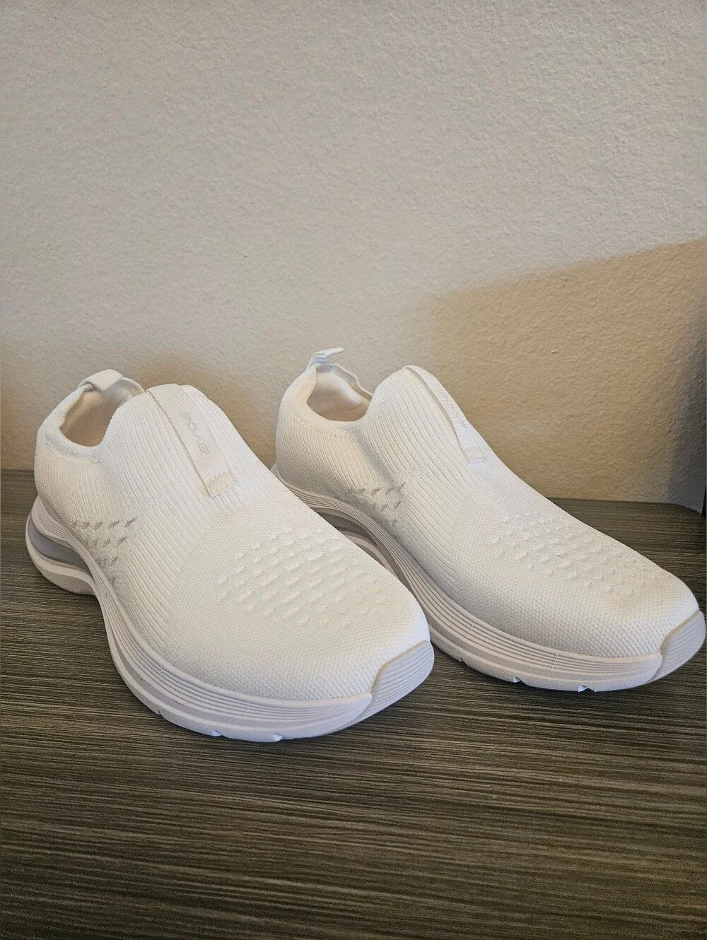Easy Spirit x Denise Austin Easypace SOEASY™ EMOVE Sneakers Size 10 new Ivory
